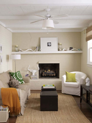  Choose light wall colors