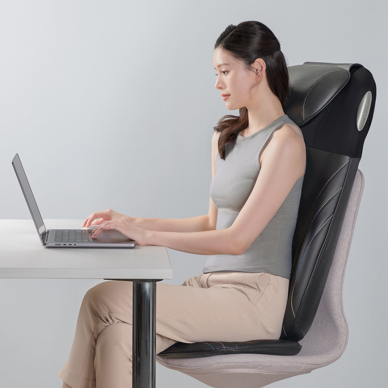 OSIM uJolly Sync Full-Back Massager with Ashiatsu and Heat